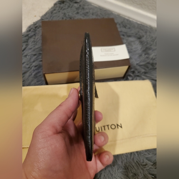 Louis Vuitton Monogram Empreinte key pouch in black - Picture 13 of 16